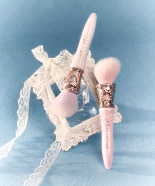 버니가든 앵글드 블러셔 브러시