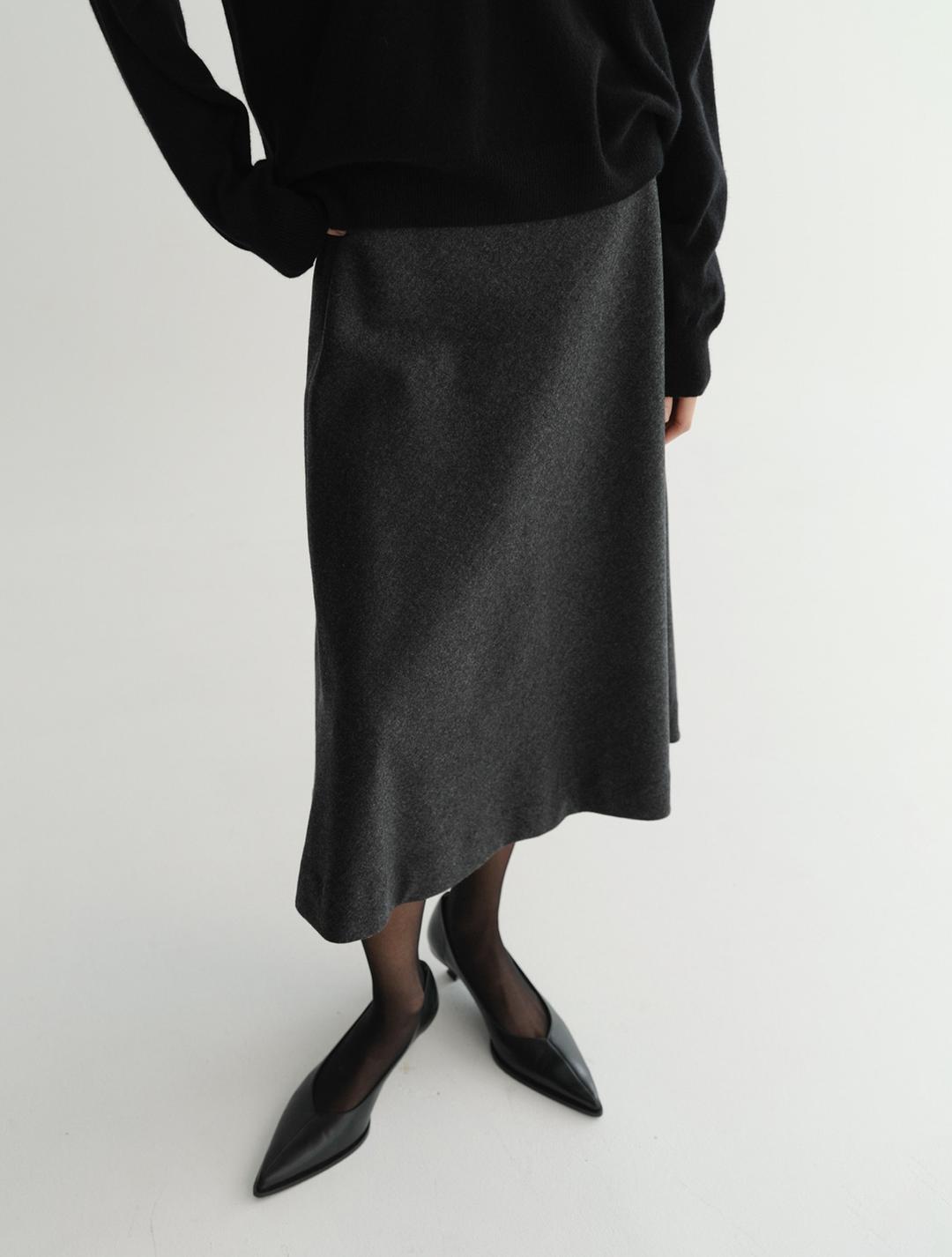 Loe Wool Flare Skirt (Charcoal)