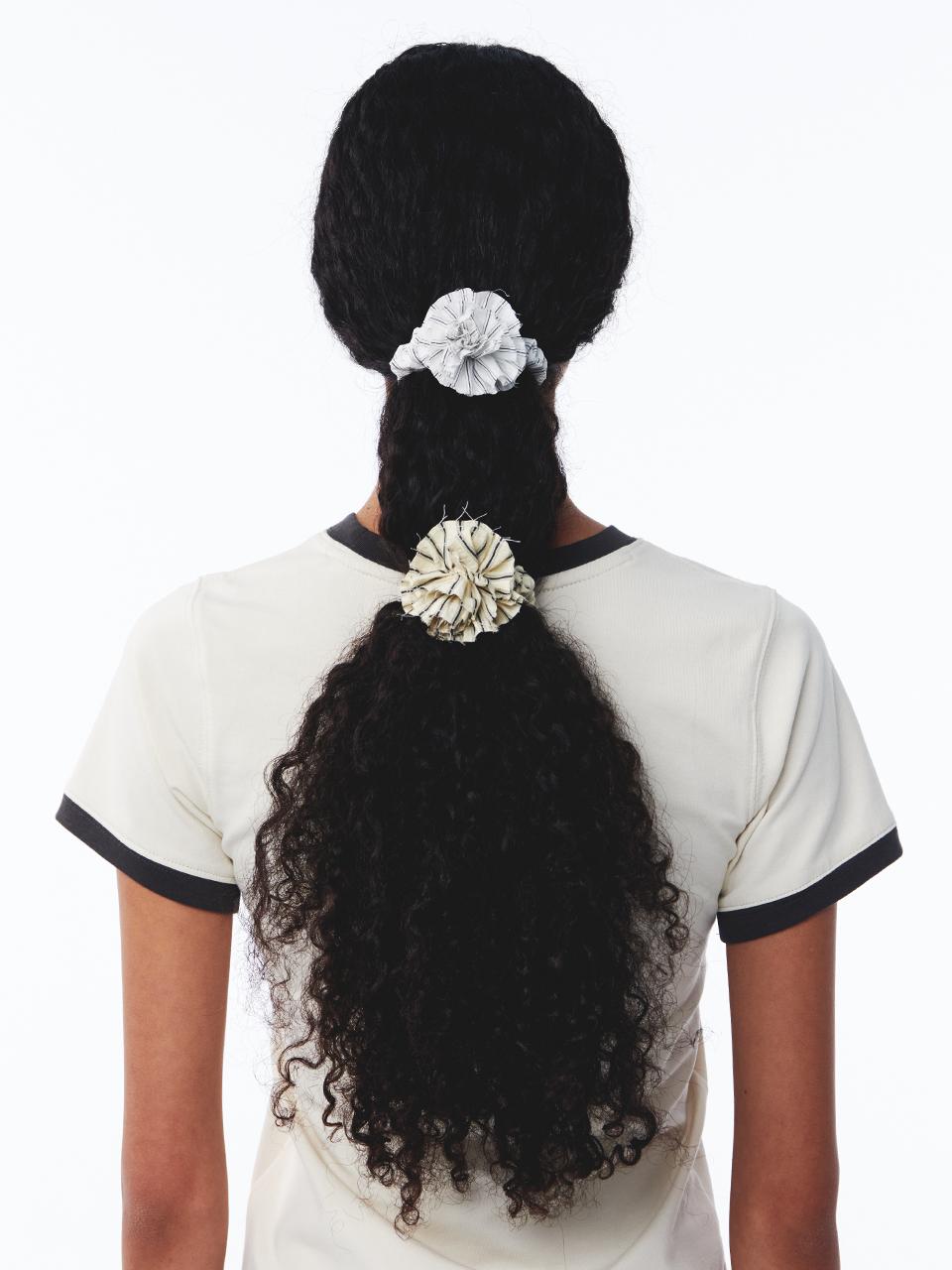 Stripe Corsage Scrunchie Off-White Stripe