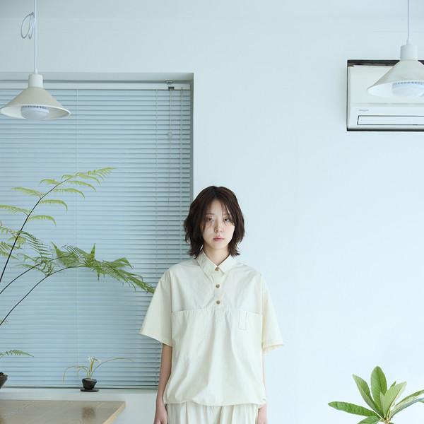Incised banding trousers / cream
