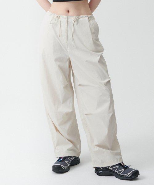 무신사 스탠다드 우먼(MUSINSA STANDARD WOMAN)  우먼즈 파라슈트 팬츠 [크림] - 사이즈 & 후기 | 무신사