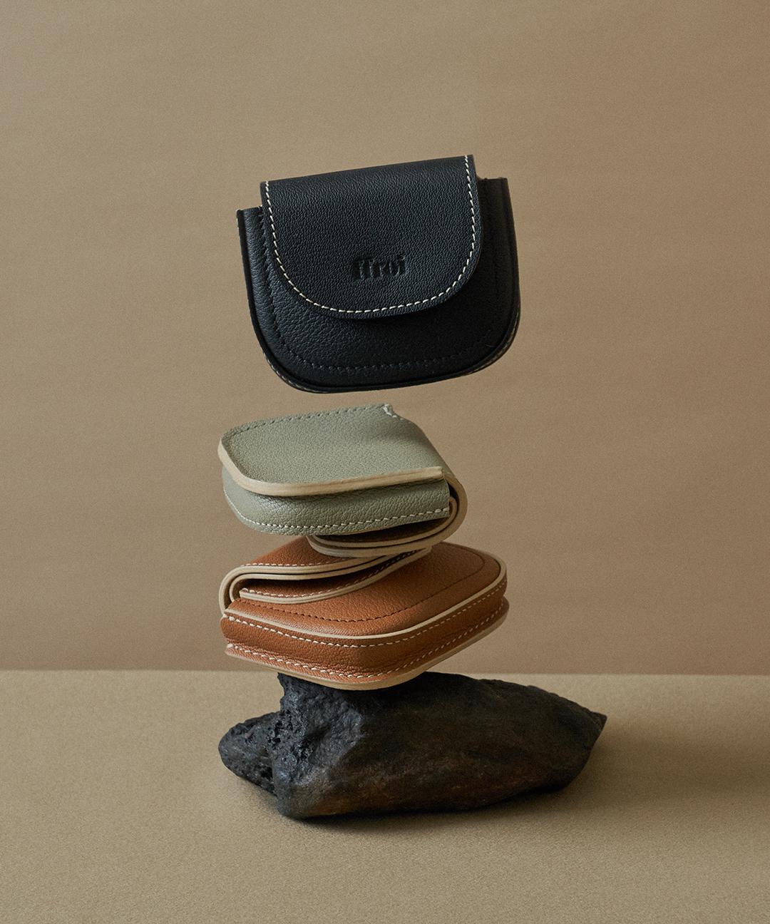 paul card holder