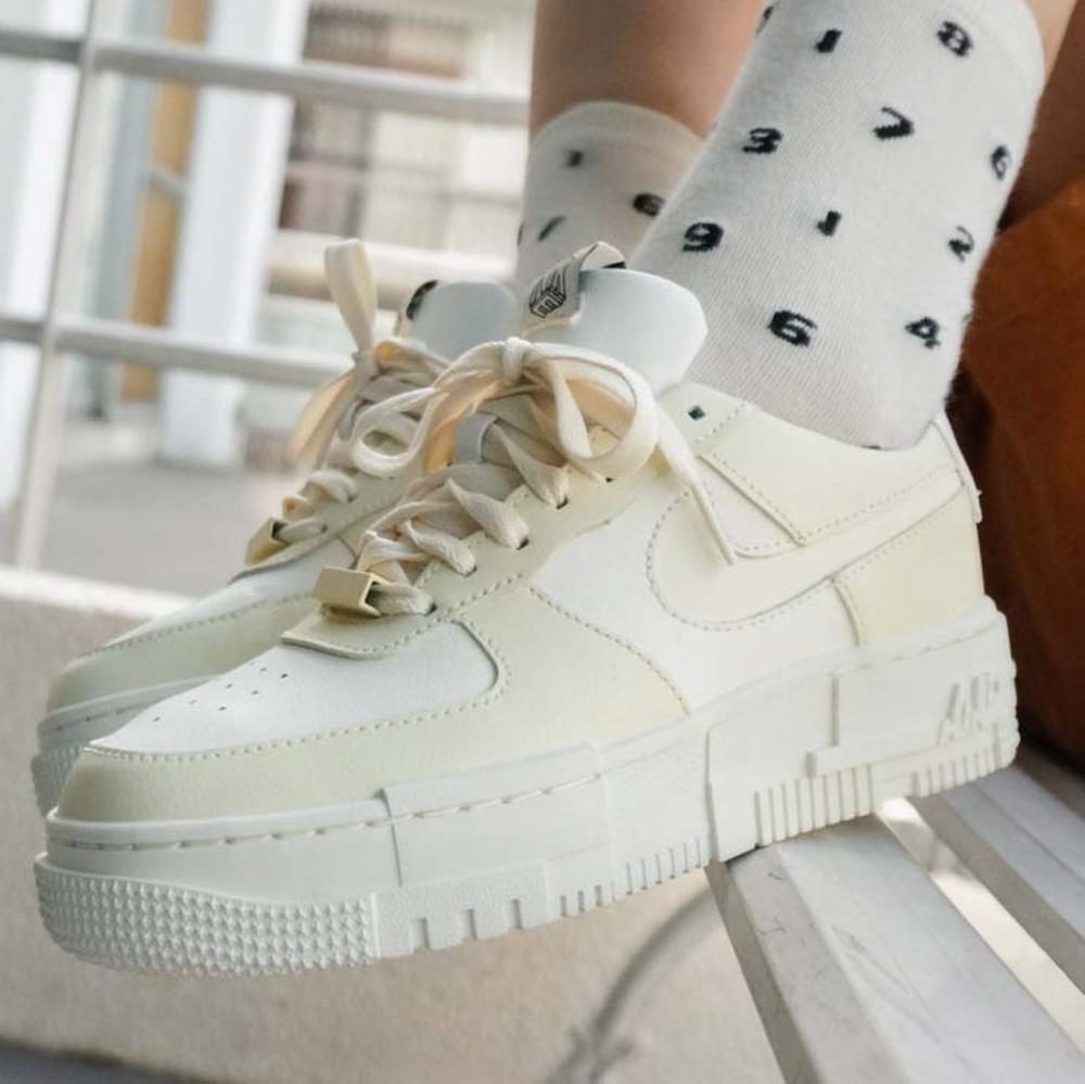 나이키 에어포스 1 픽셀 캐시미어 우먼스