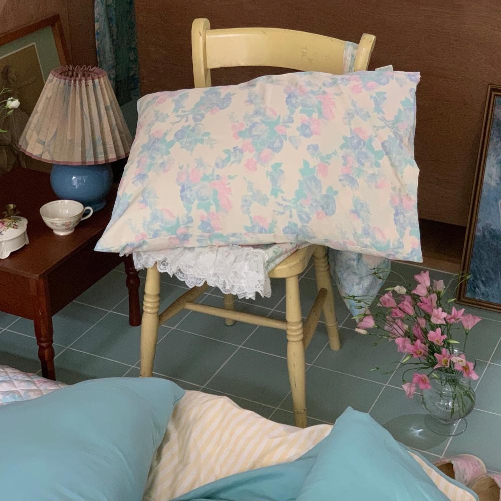 nudy cream floral bedding (pillow cover)