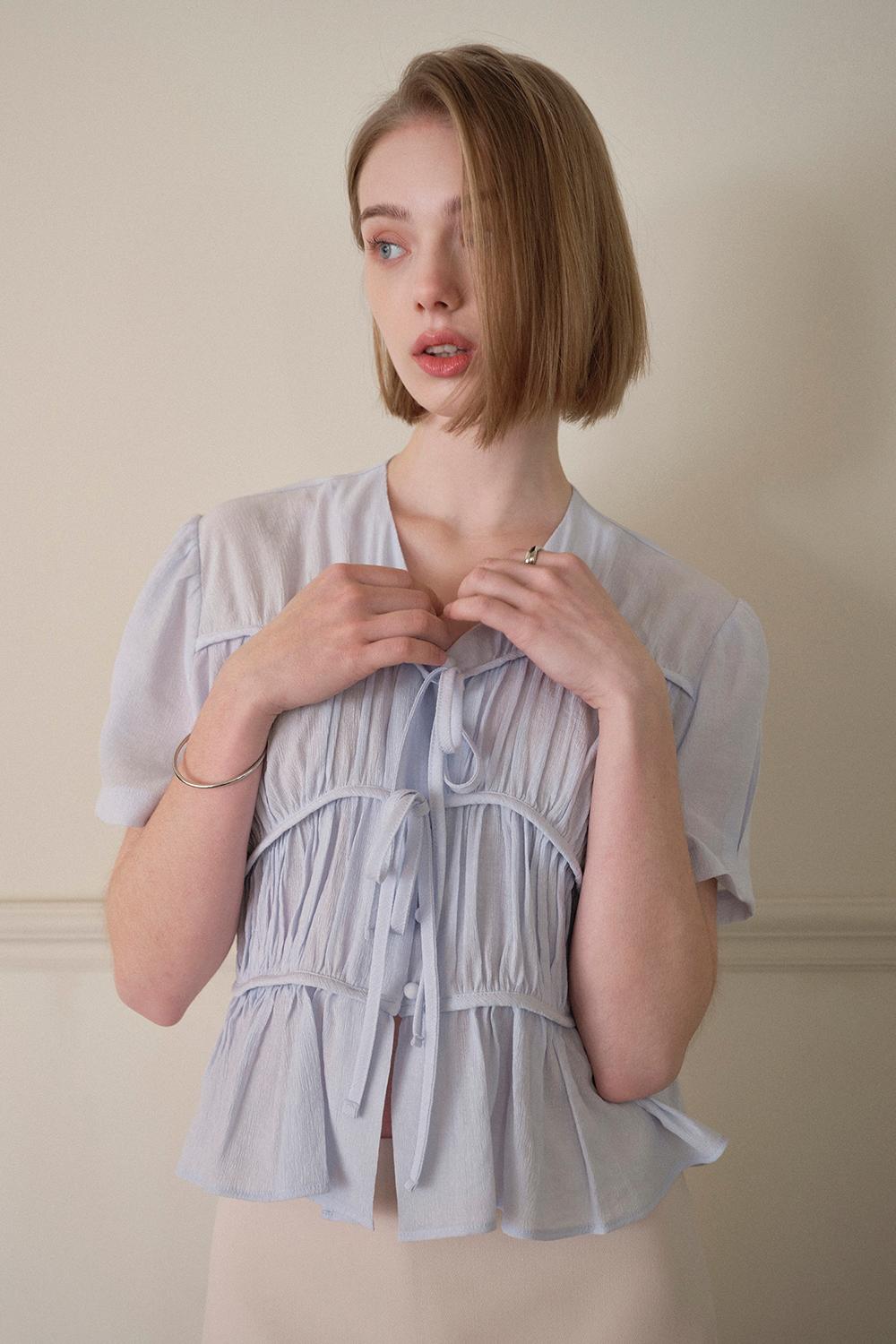 V-neck ribbon blouse (Sky-blue)