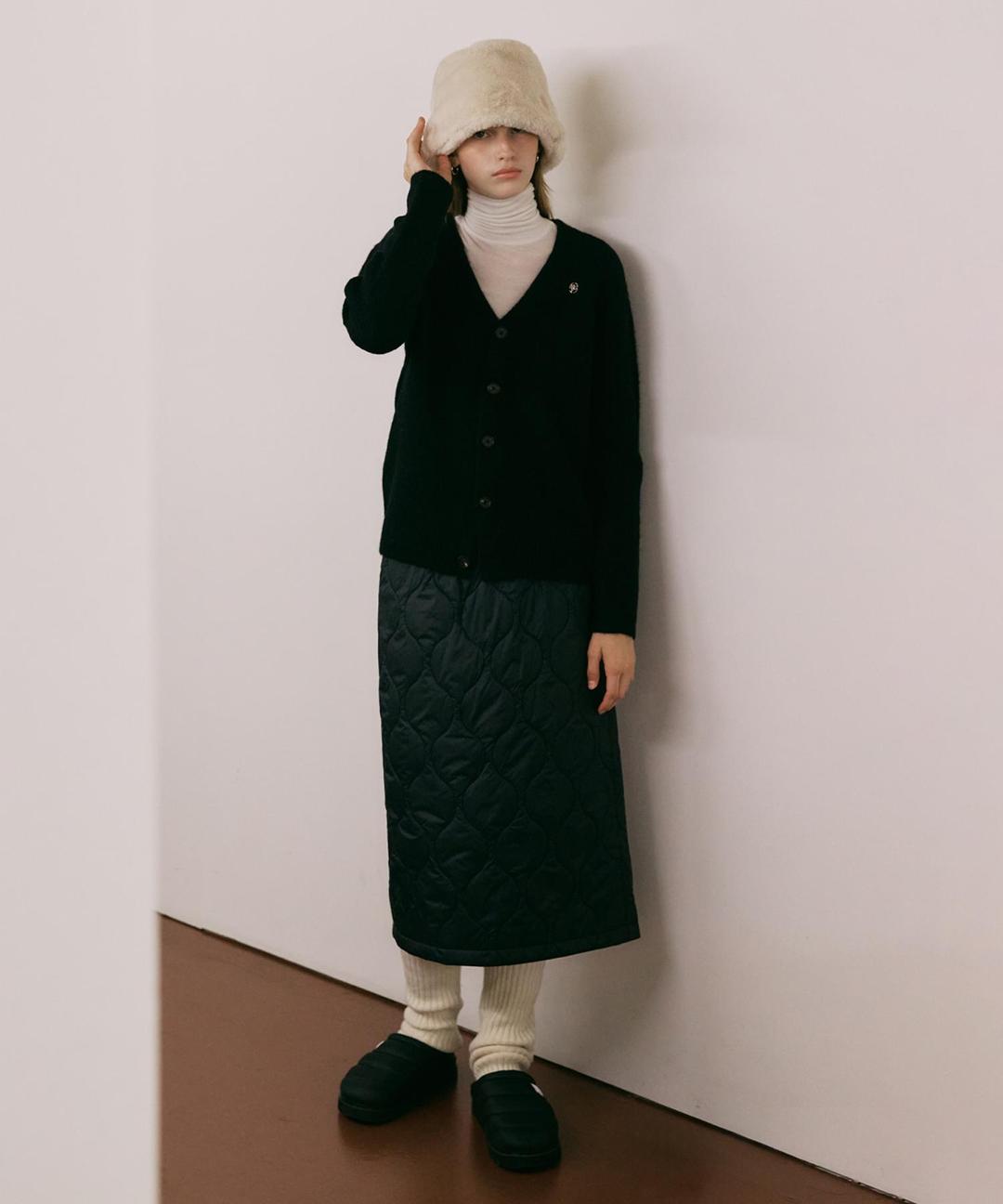 W CIRCLE LOGO QUILTING SKIRT black