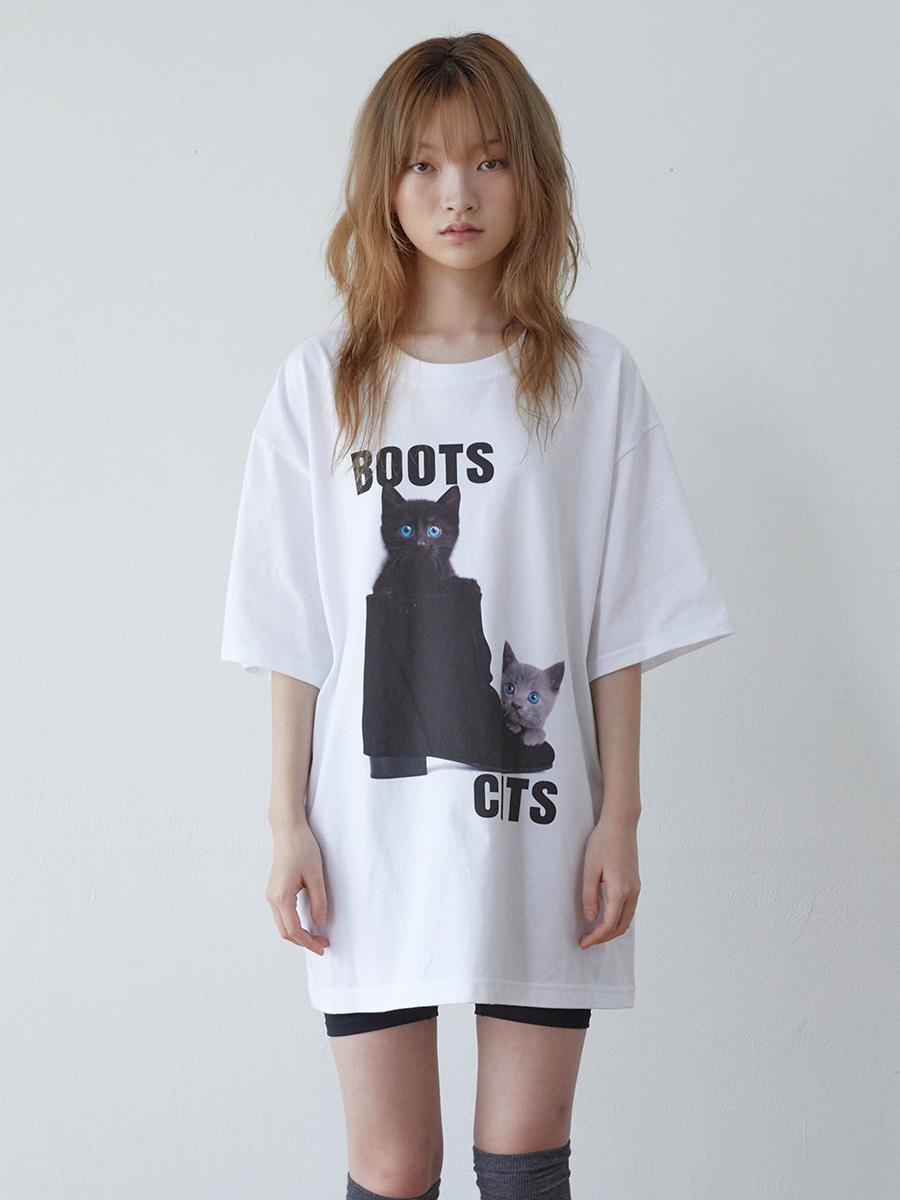 KITTEN BOOTS T-SHIRT (WHITE)