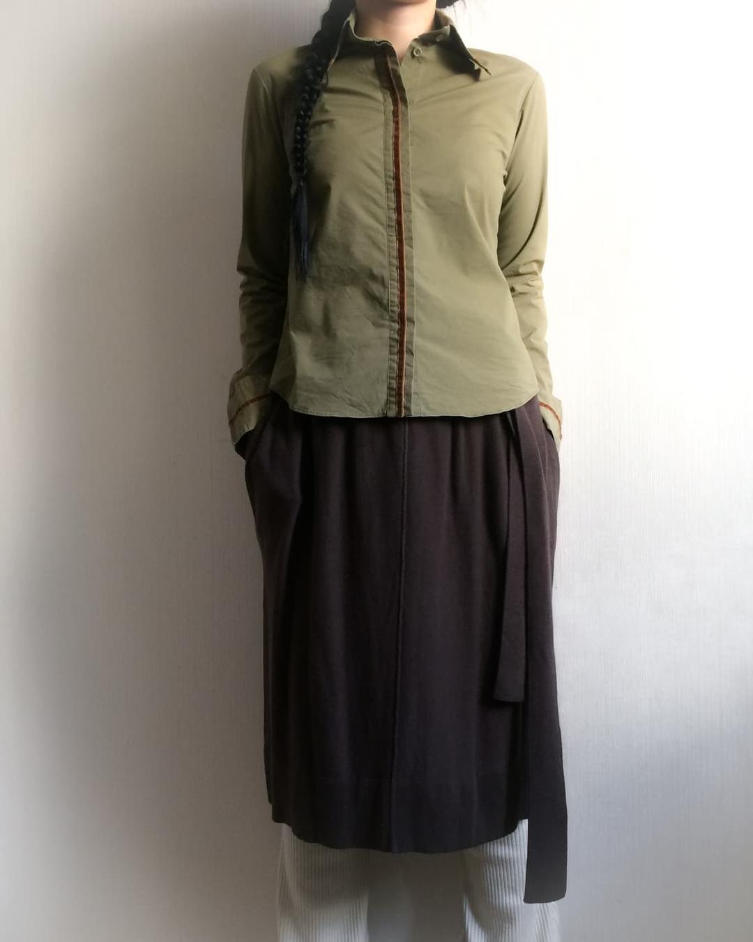 Hamnett line detail shirt | 후루츠패밀리