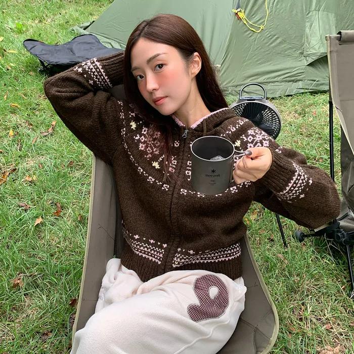 (우먼) 노르딕 패턴 후드 니트 집업_브라운