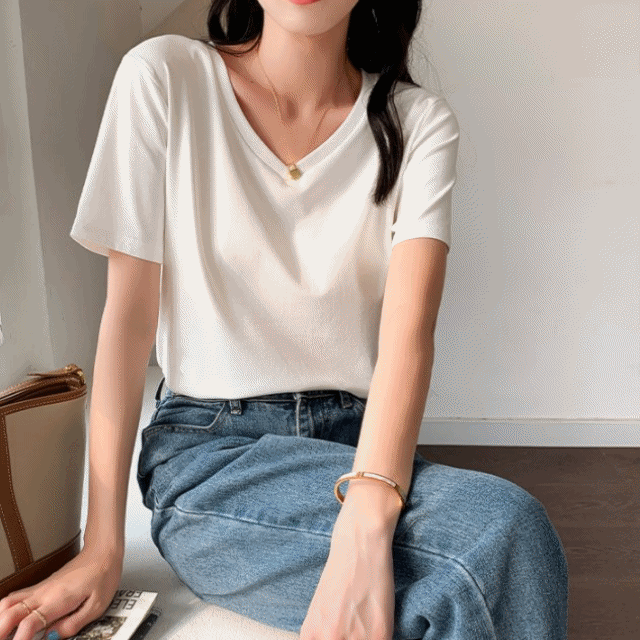 당일배송 [무배] 베이직 브이넥 무지 반팔 꾸안꾸 레이어드 이너 스판 티셔츠 (3C) 맨투맨티셔츠 크롭티긴팔 와플맨투맨 긴팔이너티 커플맨투맨 세미크롭긴팔 기본티긴팔 시스루티셔츠 가을티셔츠 볼레로티셔츠 카라티셔츠 민소매티셔츠 오버핏티셔츠 반집업티셔츠