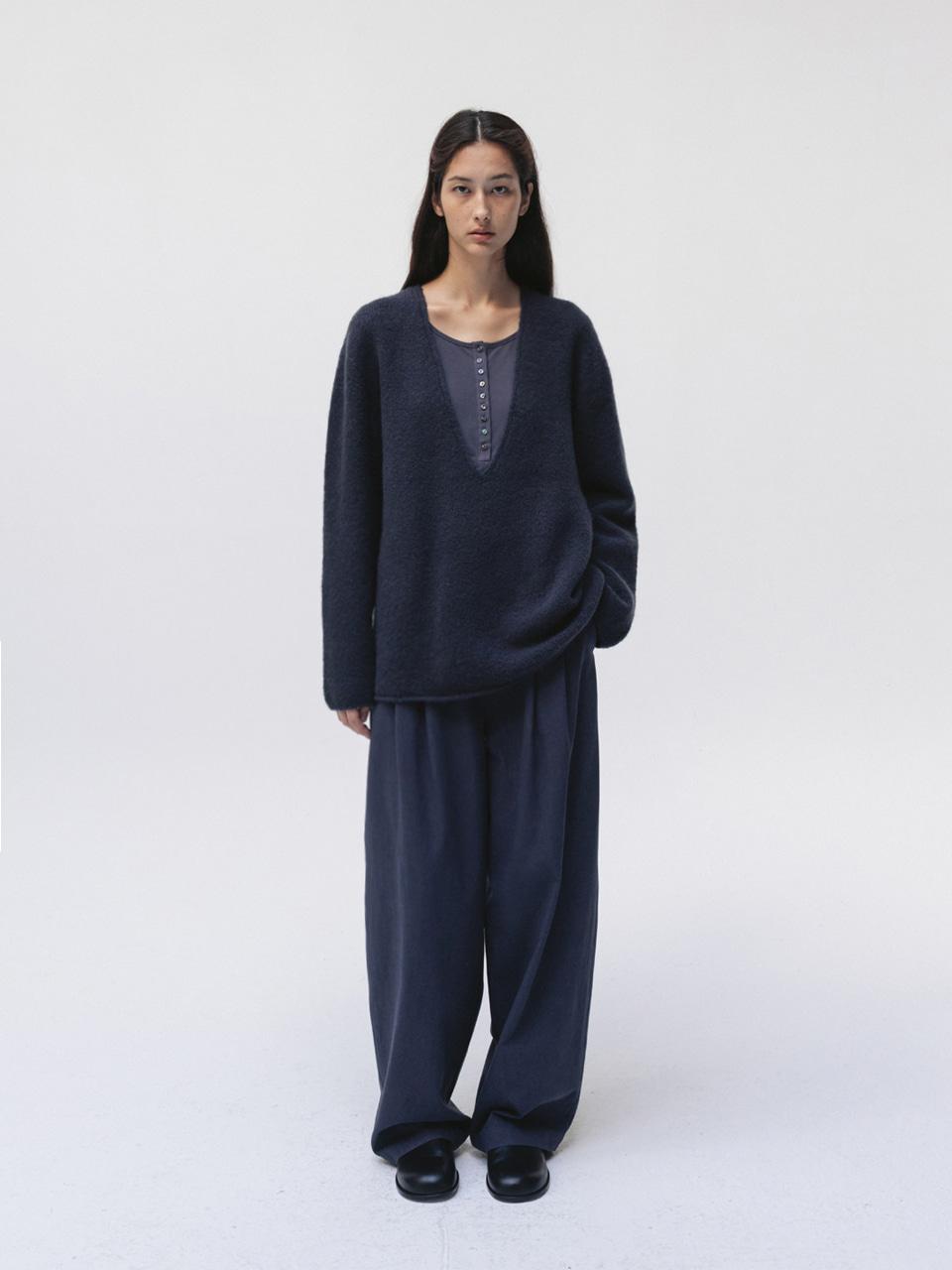 v-neck knit pullover (midnight blue)
