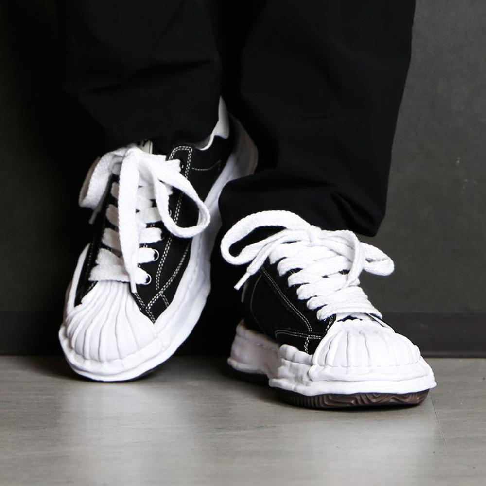 메종 미하라 야스히로 BLAKEY OG Sole Leather Low-top Sneaker A08FW735
