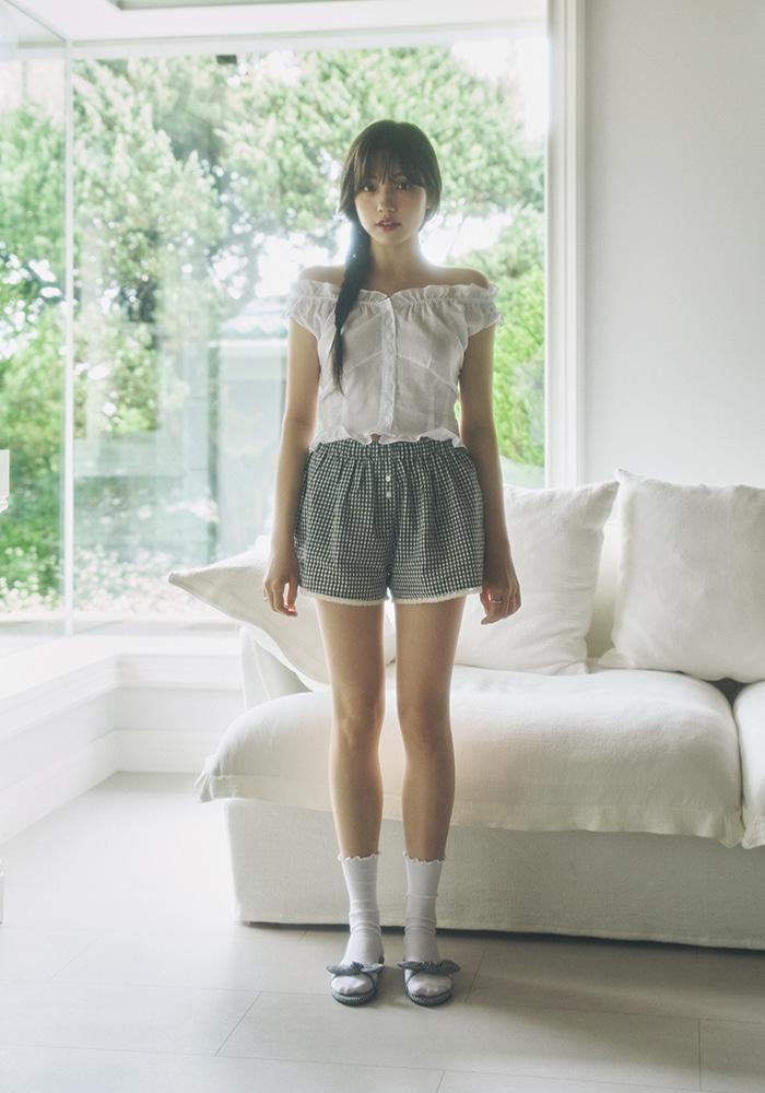 LAYERED LACE SHORTS-BLACK