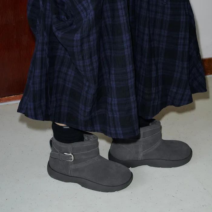 BOUCLE BUCKLE SHORT WINTER BOOTS / GREY