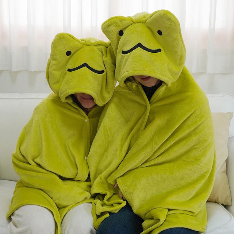 러키펀치 개구리 후드 담요 집순이 망토 - 귀여운 깨꾹이 후드담요 입는담요 캐릭터 동물 담요 극세사 밍크 부드러운 망토담요 캠핑담요 차량 차박 사무실 학생담요 어깨담요