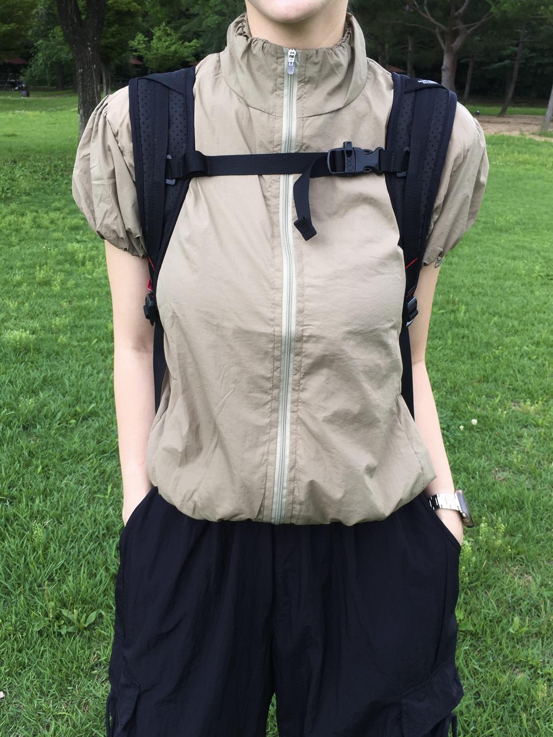 퍼프 볼륨 하프 집업 (2c)