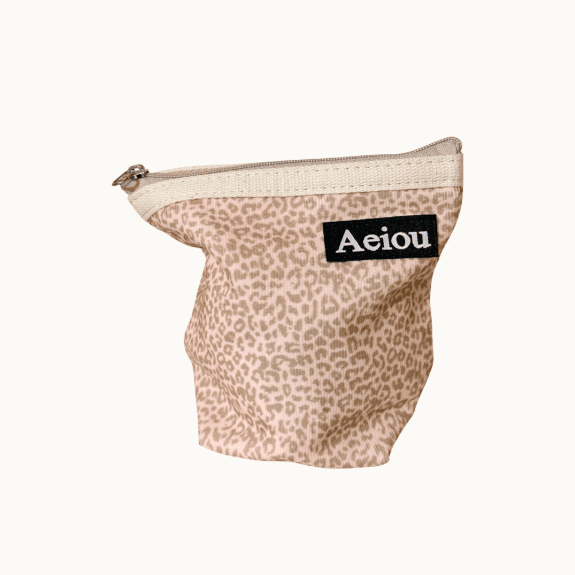 Aeiou Basic Pouch (M size) Leopard Pink Corduroy
