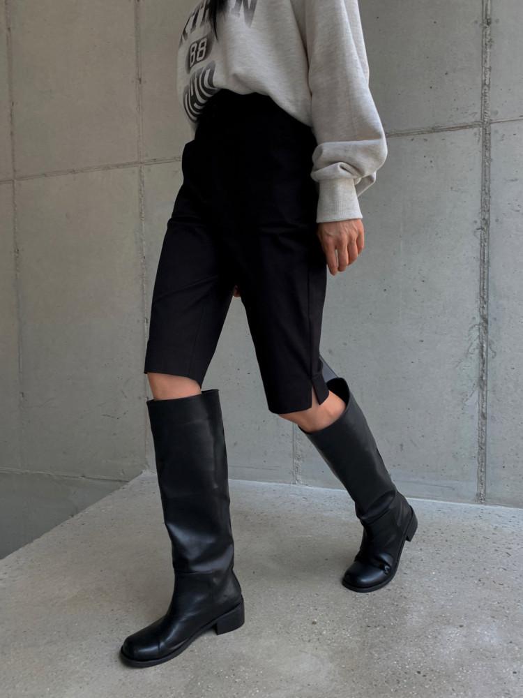 트임 바이커 팬츠 6부 - 블랙 / 테케