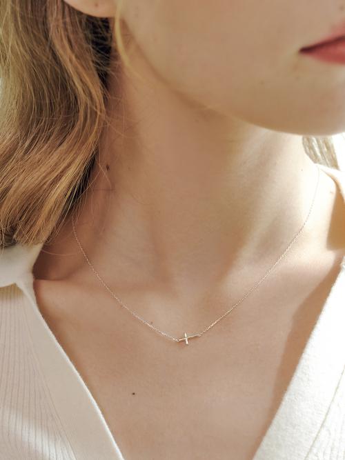 [silver925] krisi cross necklace