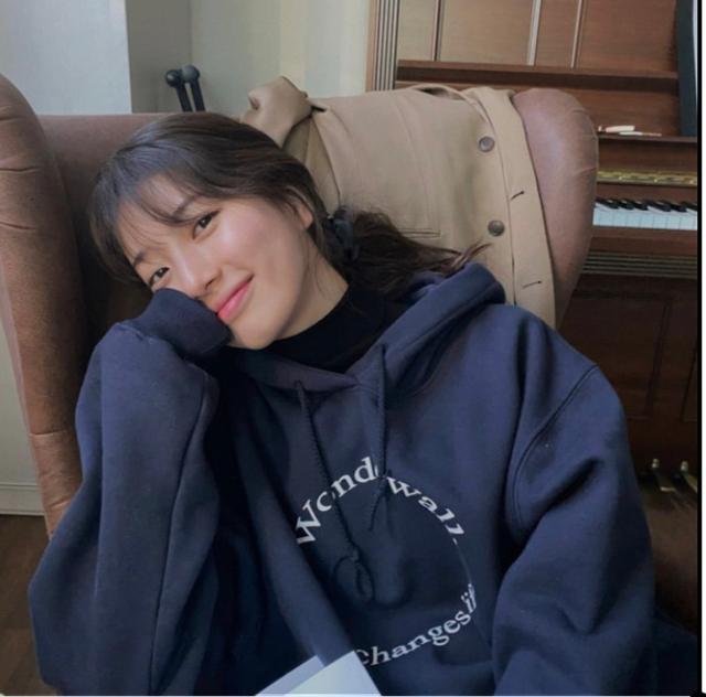 원더월 써클 로고 후드티