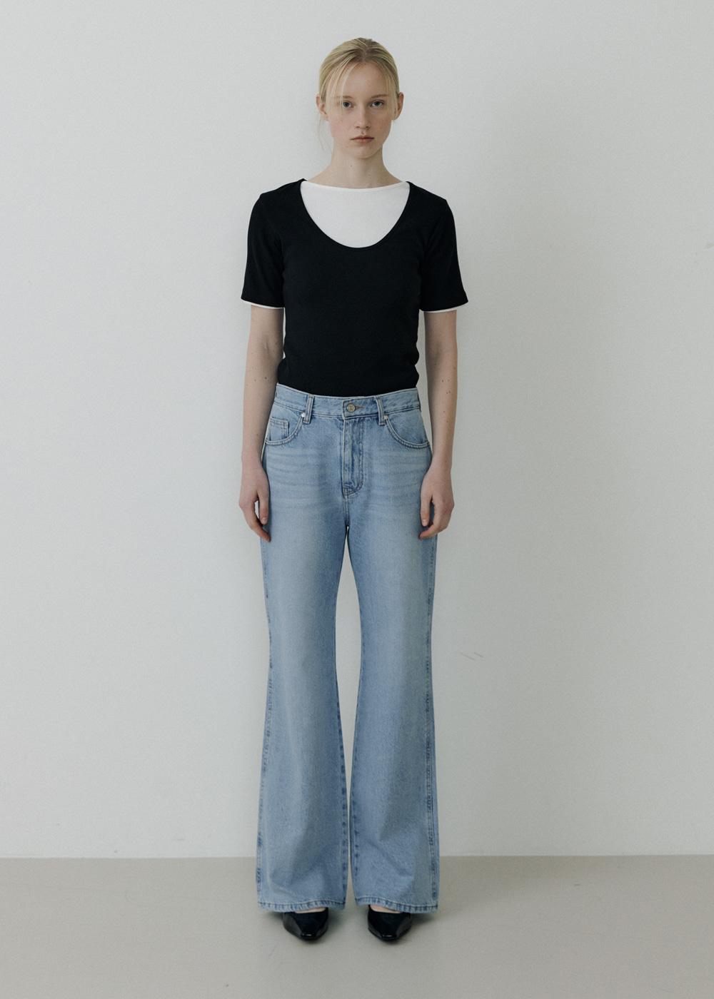 Wide boot cut denim (light blue)