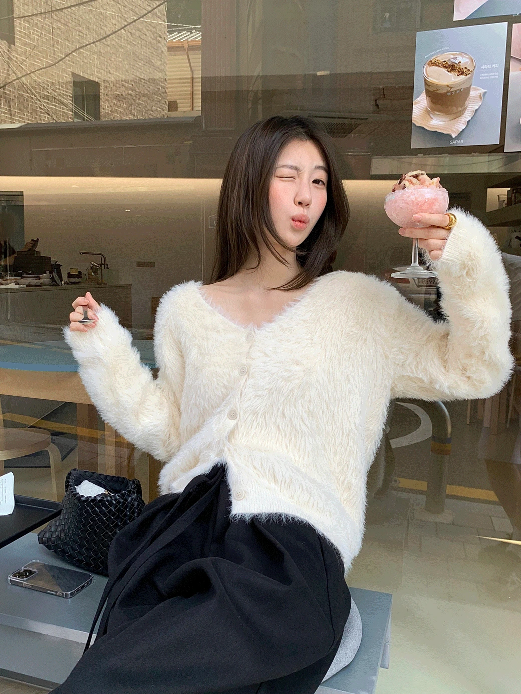 DW. Avore Cozy Fur Cardigan