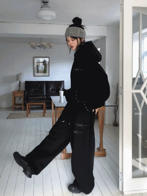 글린트 양기모 스터드 트레이닝팬츠