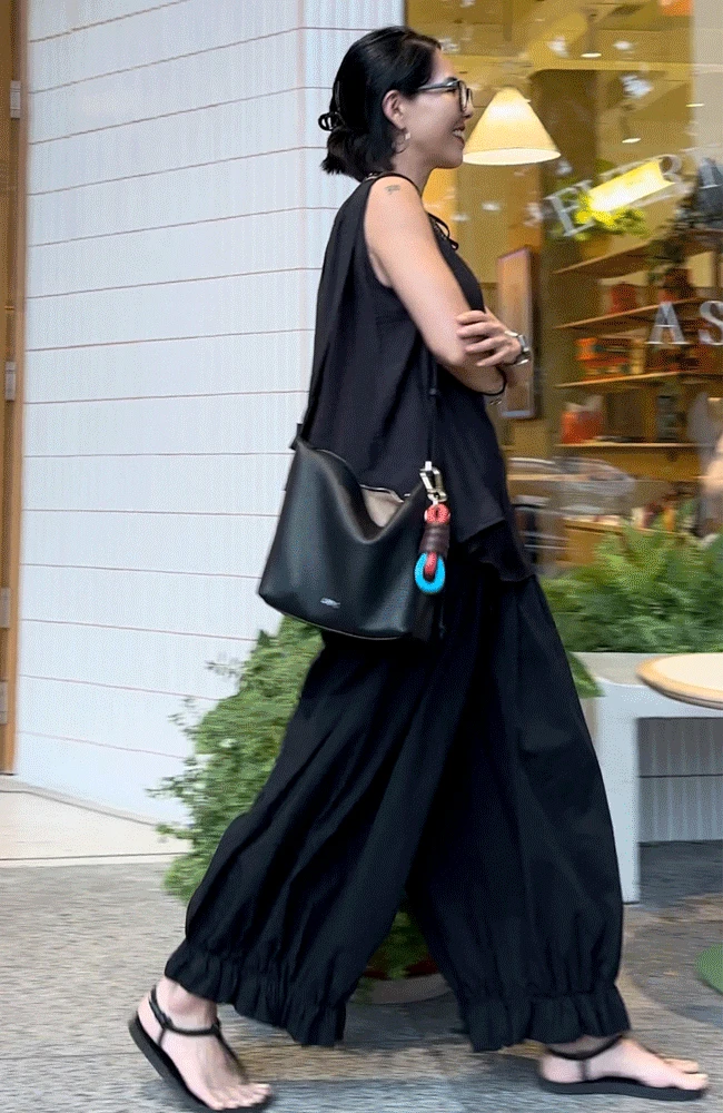 volume pintuck pants