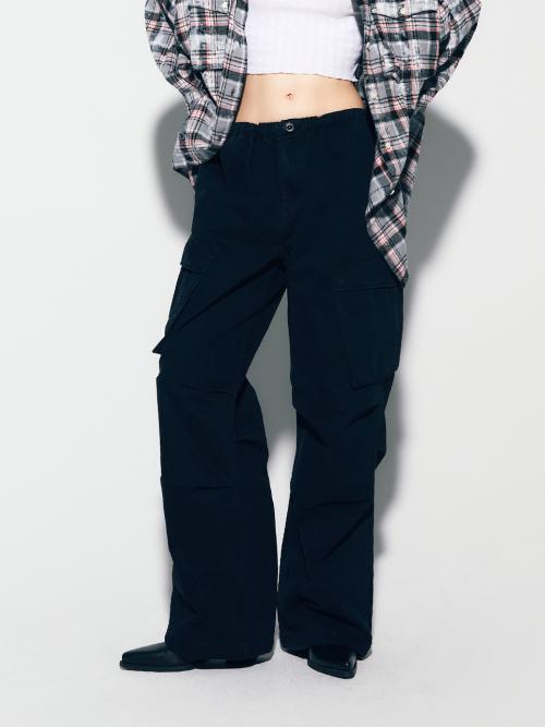 WASH PARACHUTE CARGO PANTS BLACK