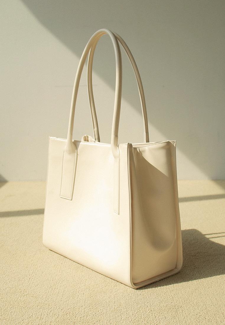 6차 3/18 예약배송_CLASSIC SHOPPER BAG_IVORY