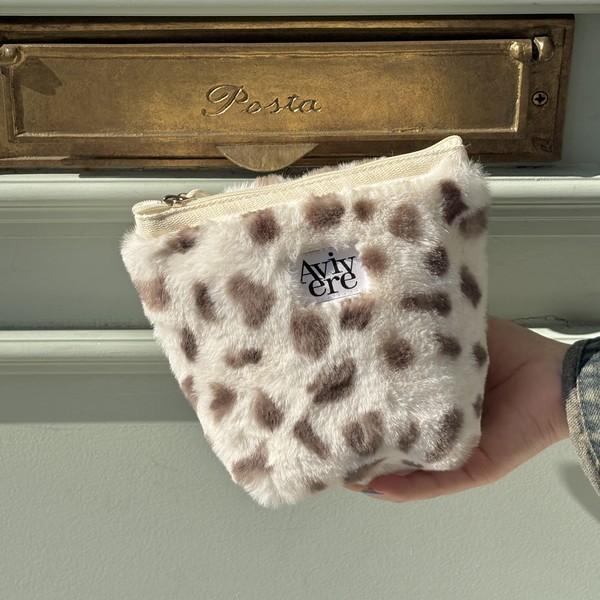 Avivere classic pouch_fur cow brown