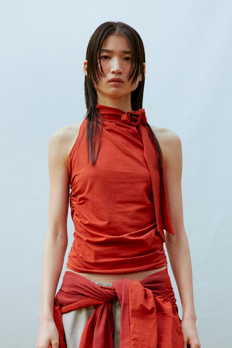 Tie Neck Sleeveless Top (RED)