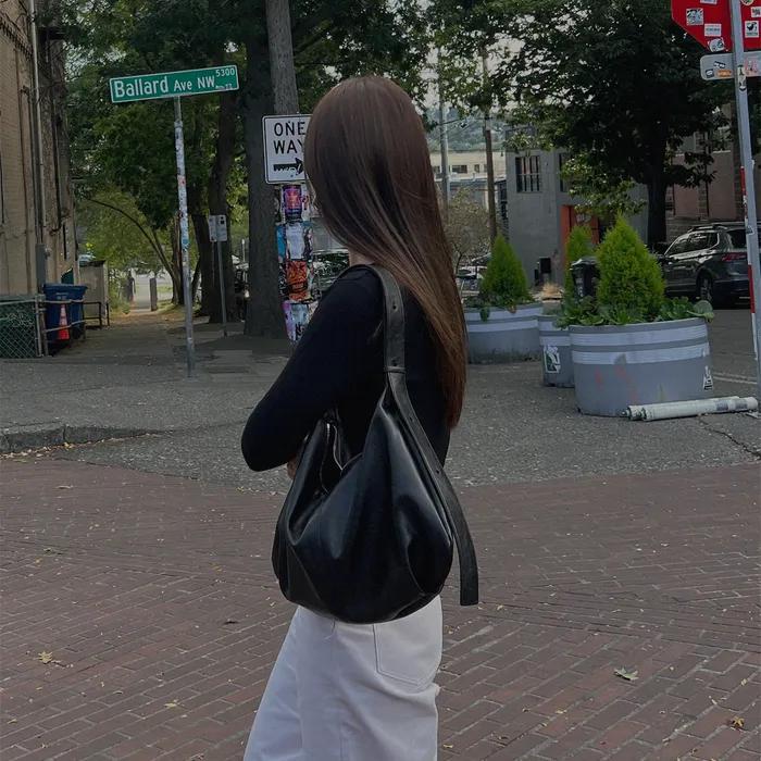 [4차] Ballard Hobo Bag 발라드 호보백 (Black)