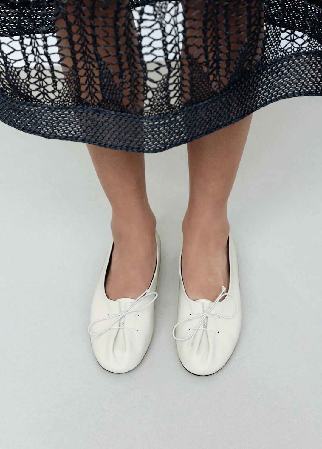 ROME 11 LACE-UP FLAT