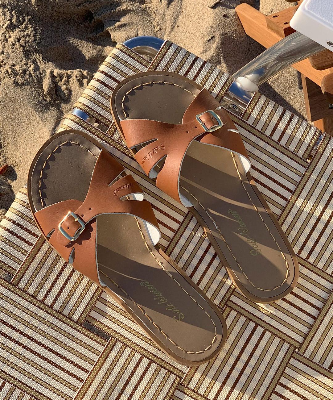 세컨찬스 솔트워터 클래식 슬라이드 슬리퍼 여성용 탄