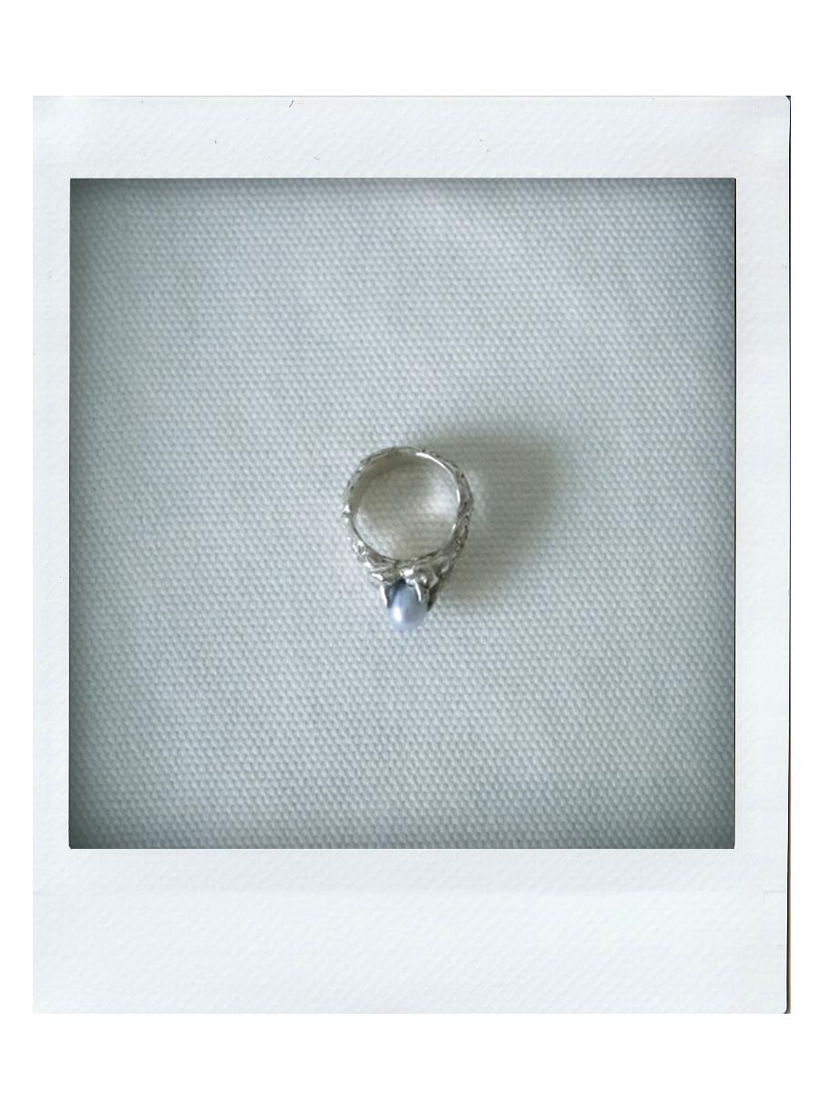 Blue pearl dragon ring