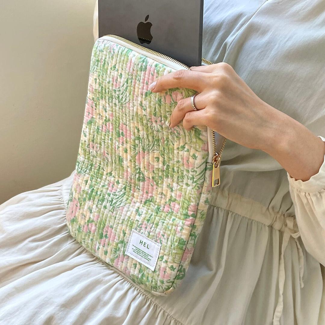 Blossom Airpod Pouch / Ipad Pouch / Laptop Pouch