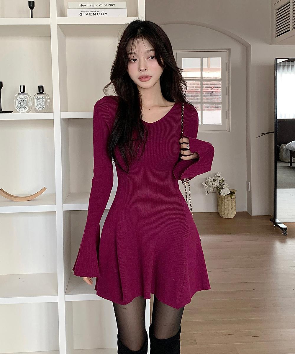 클래식블랑 [여리핏보장❤연말룩] 허쉬 브이넥 플레어 나팔소매 골지 니트 미니 원피스 겨울 가을 연말룩 / 슬림핏 비대칭 글램 하객룩 클래식블랑