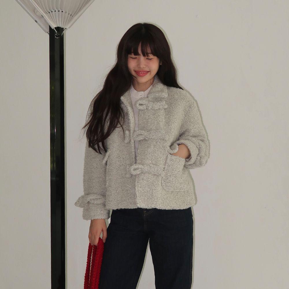 [인플루언서 PICK] 헤어리 버튼 울 숏 코트_Oreo Ivory