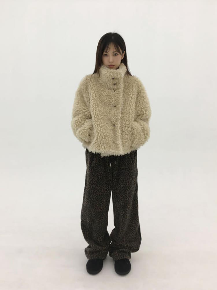 (W) 크림 카라 퍼 자켓