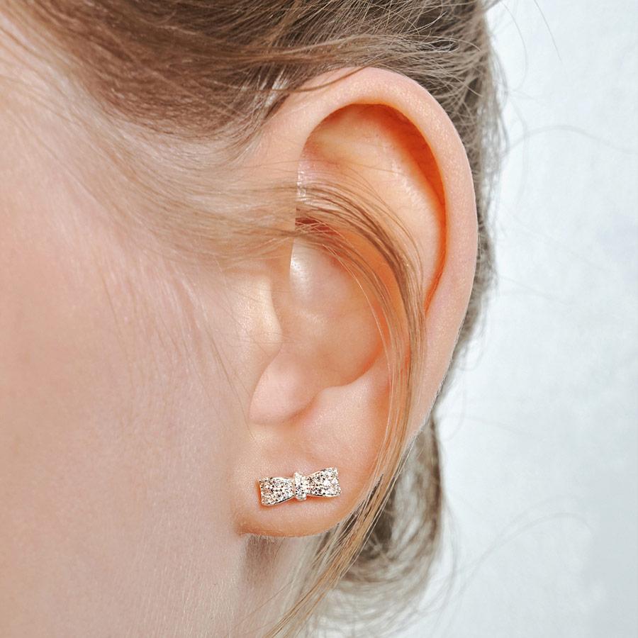 classy ribbon earring