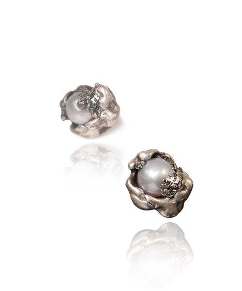 BESTIE ANTIQUE STUD EARRING