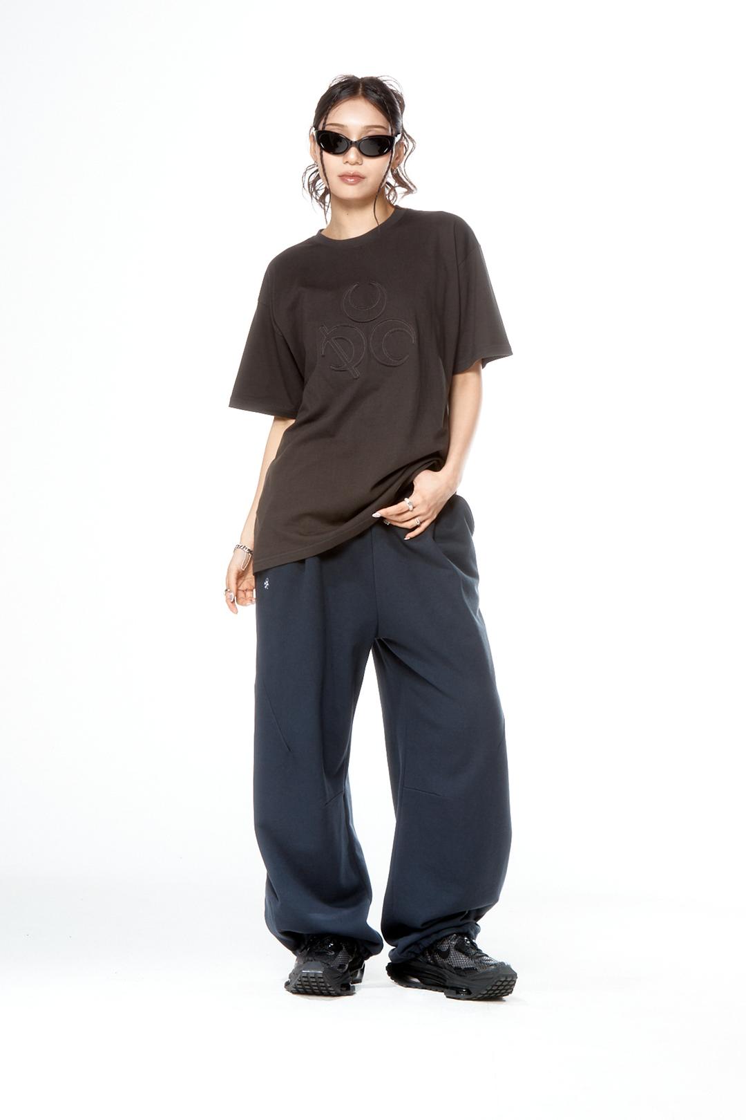 (DUC) Symbol Appliqué T-Shirt Charcoal