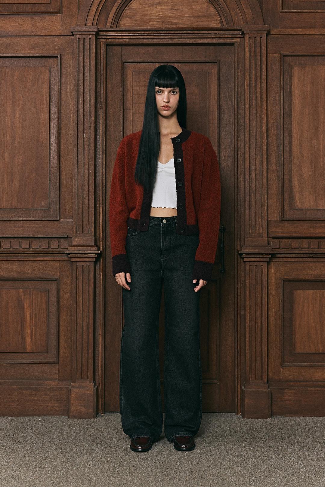 WOOL BOUCLUE CREWNECK CARDIGAN (RED)