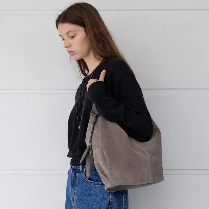 [29CM 단독] Tourer Shoulder Suede Grey F020_M4