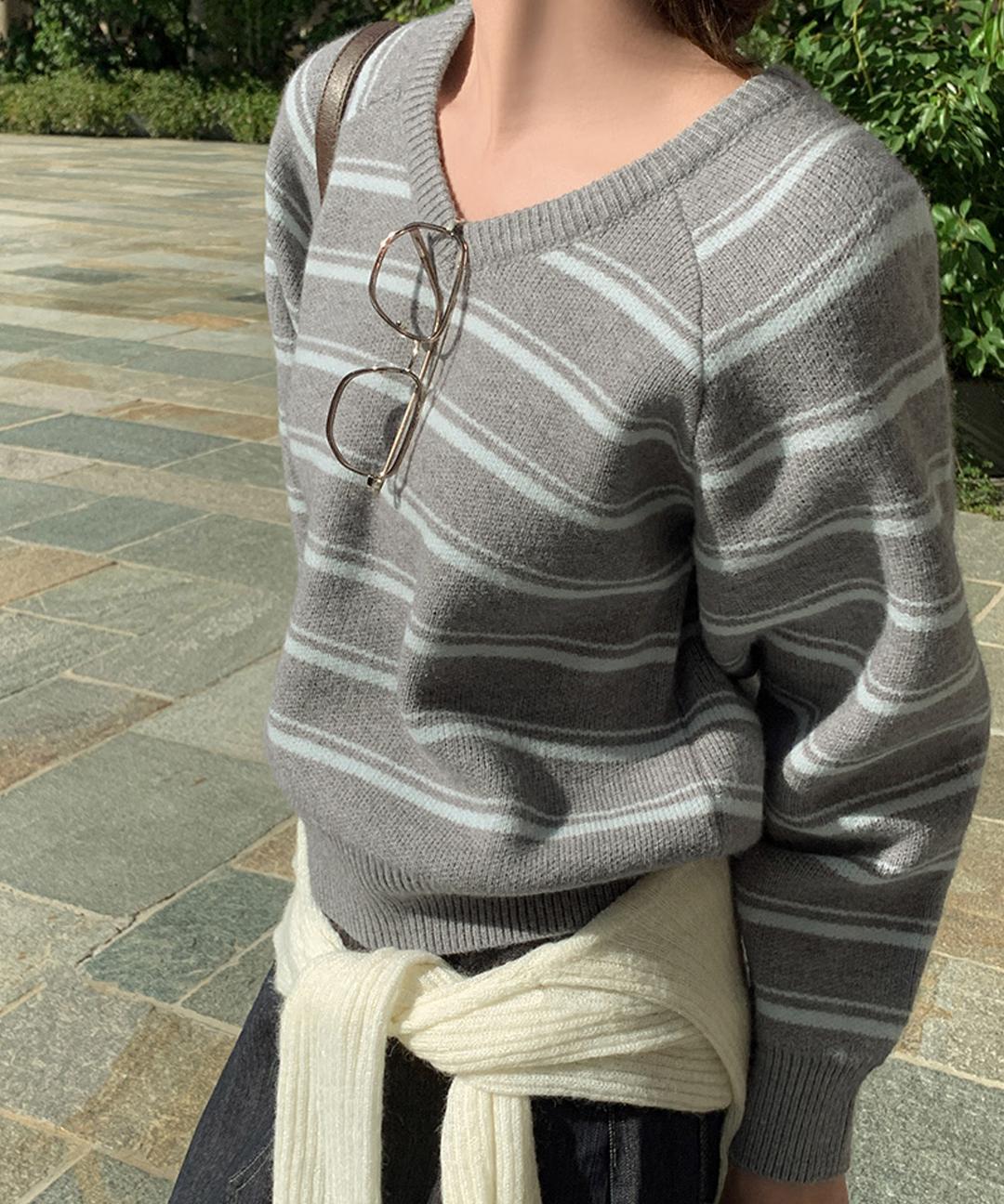 케이클럽 [MADE]온리 프리미엄 팬던트 세미크롭 니트 (S-L/데일리룩/출근룩/데이트룩/브이넥니트/라운드넥니트/겨울니트/레이어드니트/스트라이프니트)