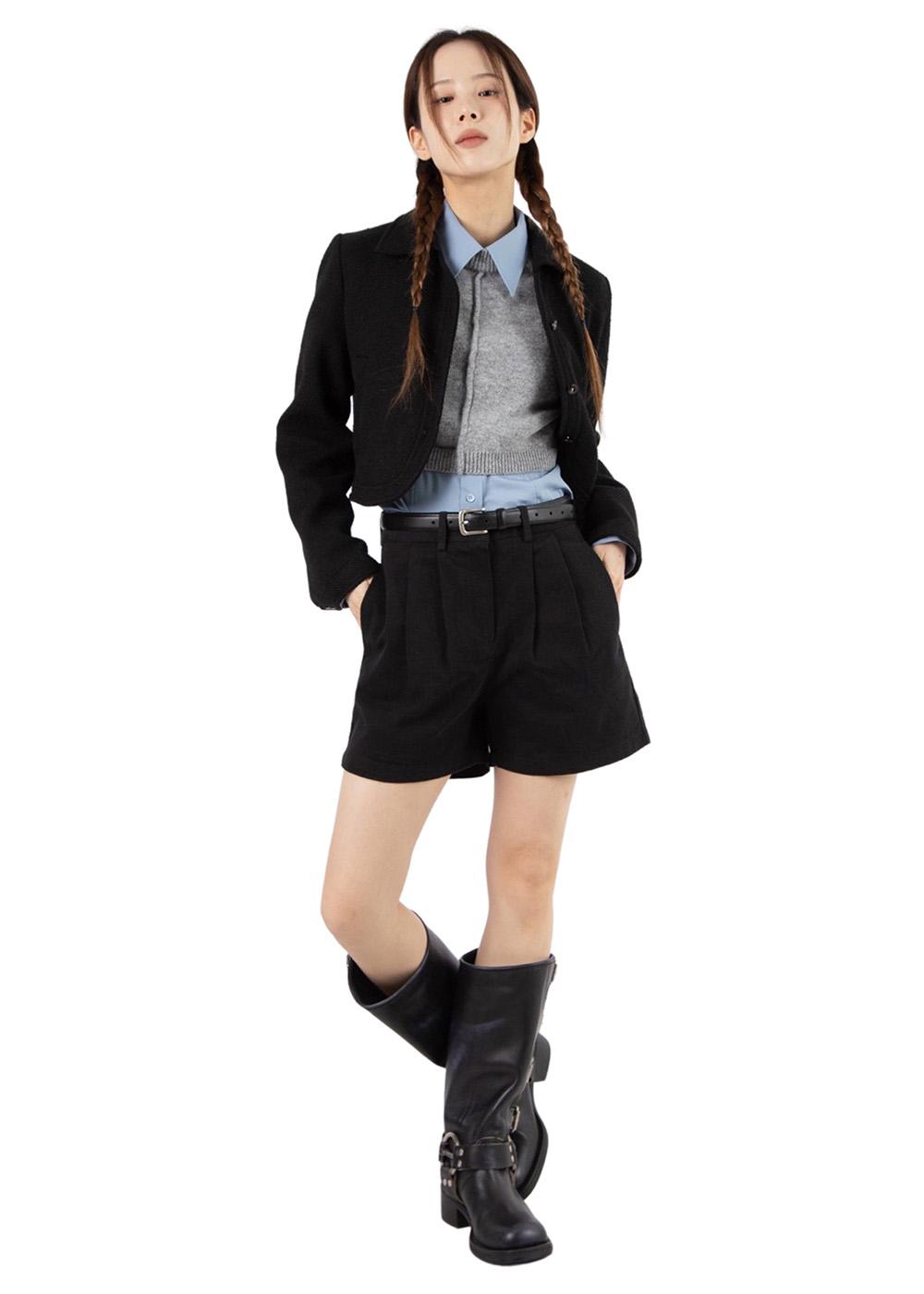 COTTON TWO TUCK SHORTS