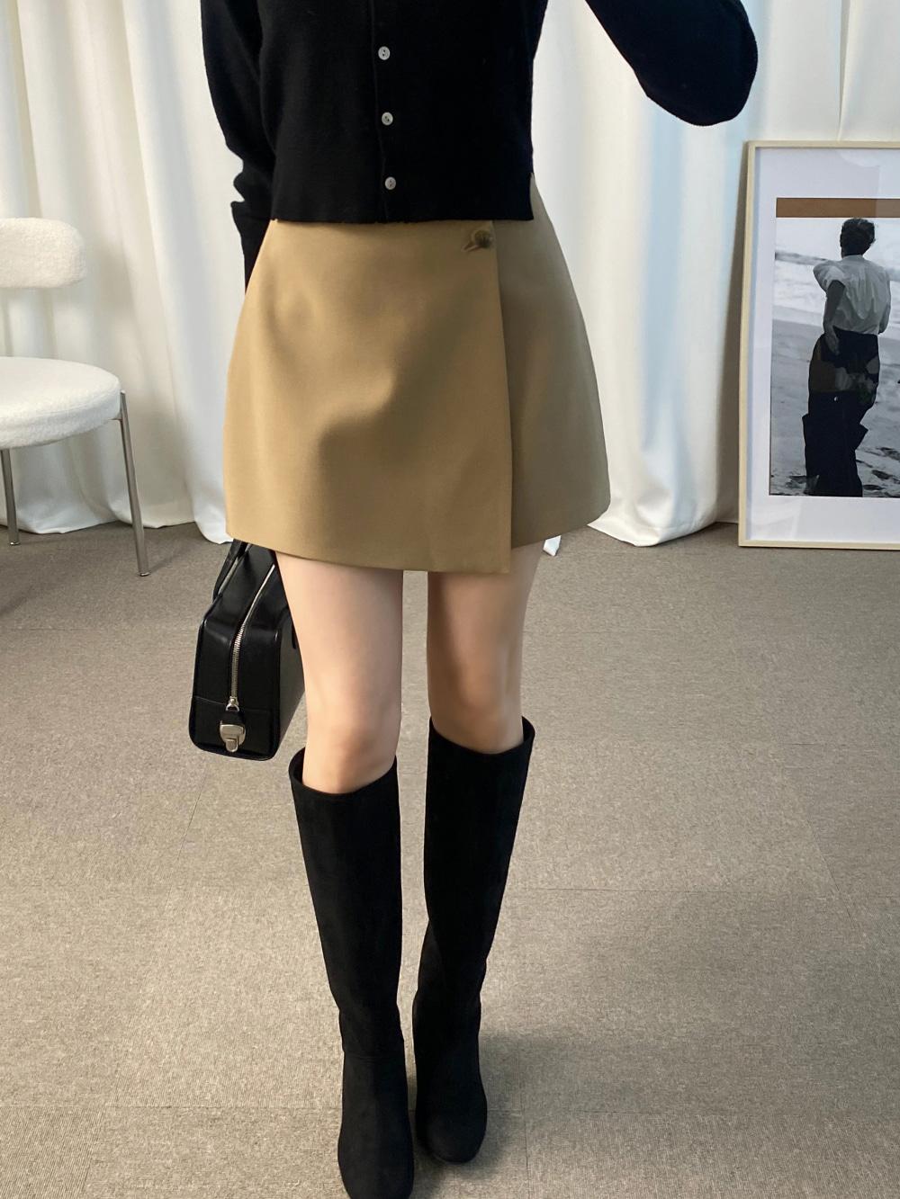 플립 버튼 미니스커트 팬츠