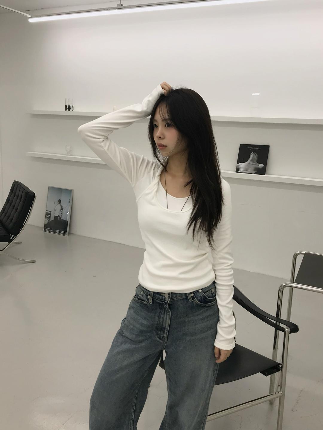 halter strap point tee