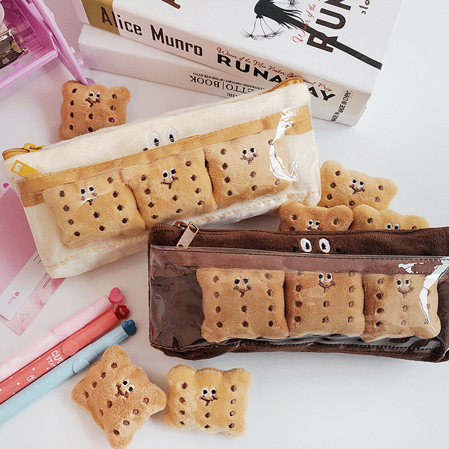 [당일발송] 귀여운 쿠키 인 더 쿠키 치즈 초코 필통 파우치 인싸 신학기 입학 선물 쿠키뱃지